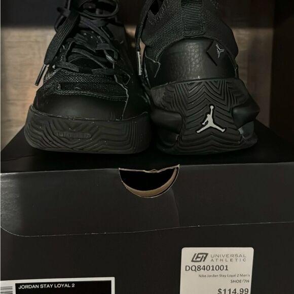 NIKE‎ JORDAN BASKETBALL SHOES- size 7.5 men - Picture 8 of 9